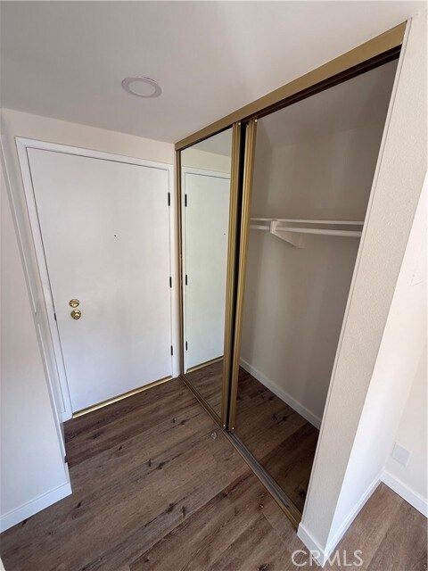 Building Photo - 1155 W 11th St