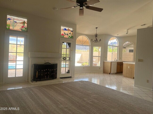 Building Photo - 9440 E Palm Tree Dr