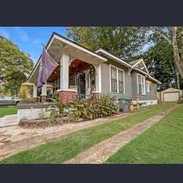 Building Photo - 1835 Young Ave