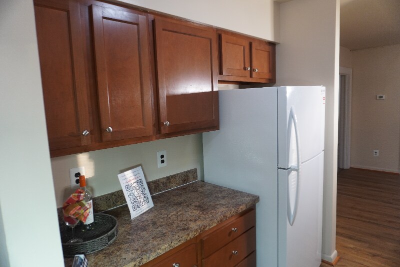 Building Photo - 217 Center St