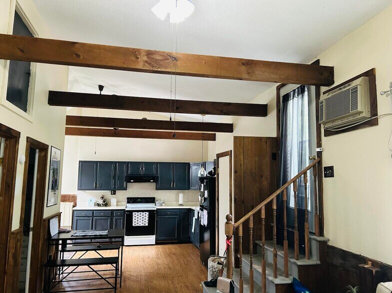 Building Photo - 142 NH Route 25