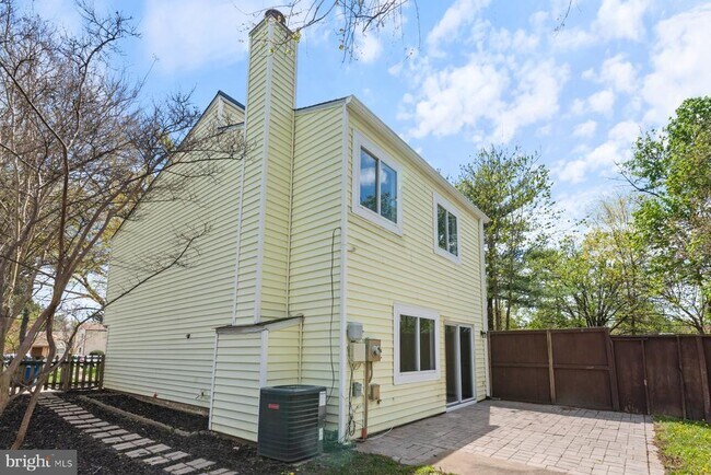 Building Photo - 759 Palmer Dr