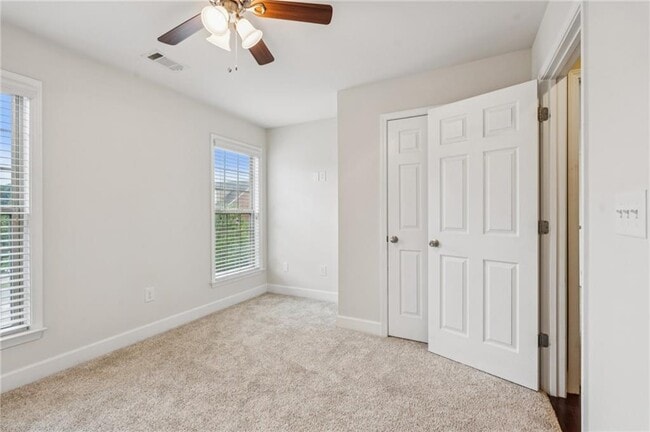 Building Photo - 1514 Woodbridge Way NE