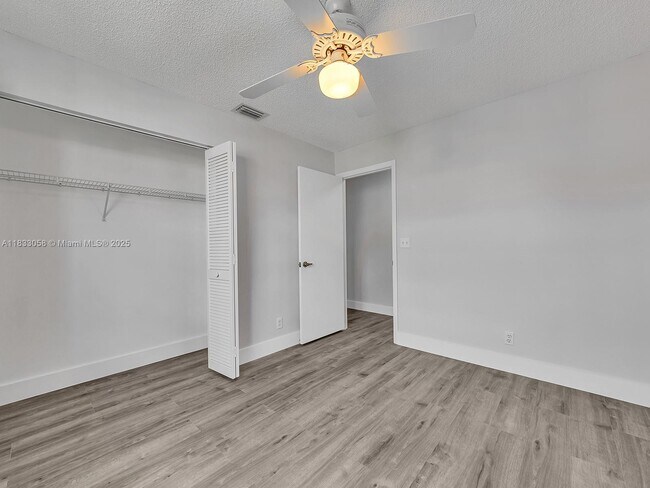 Building Photo - 11050 Nautilus Dr