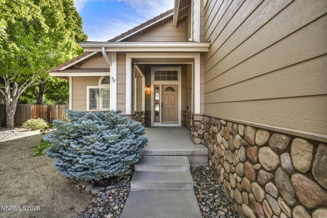Building Photo - 6490 Brookview Cir
