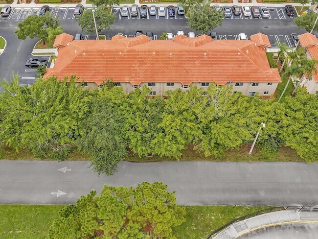 Building Photo - 3504 Briar Bay Blvd