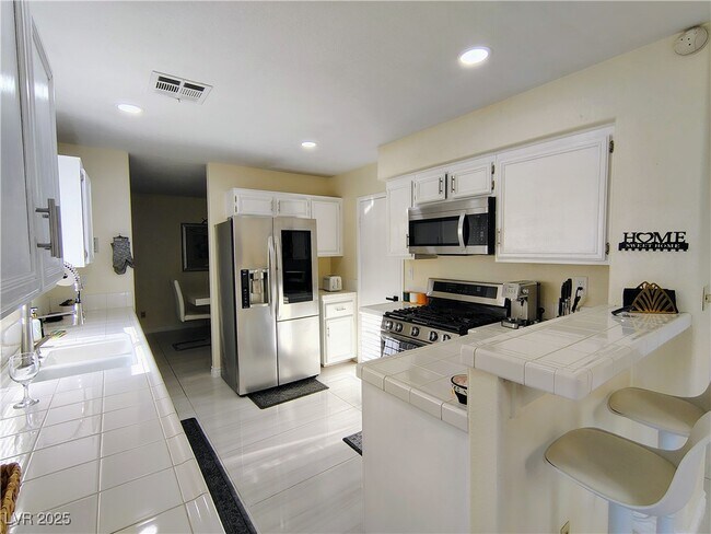 Building Photo - 4521 Palm Mesa Dr