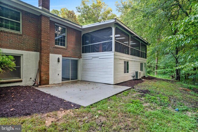 Building Photo - 7795 Penn Manor Ct