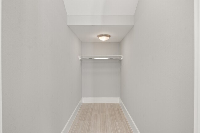 Building Photo - 1214 Upton St