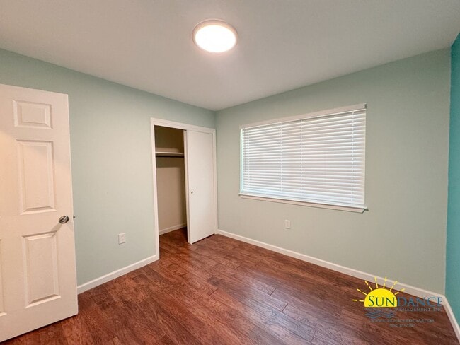 Building Photo - Spacious 3-Bedroom Home Near Hurlburt & Eg...
