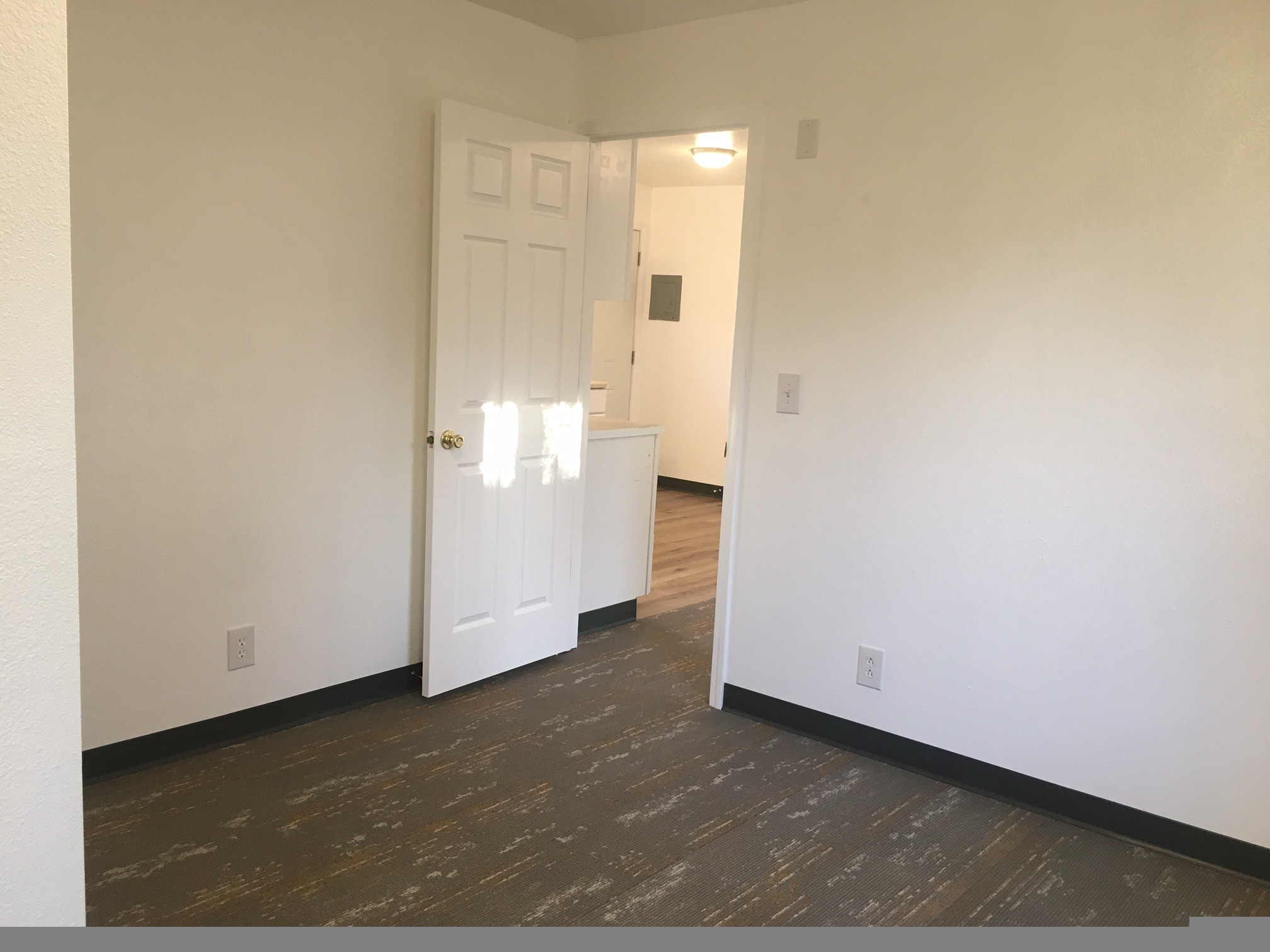 Building Photo - 2013 North Ave W