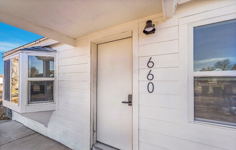 Building Photo - 660 Hickory St