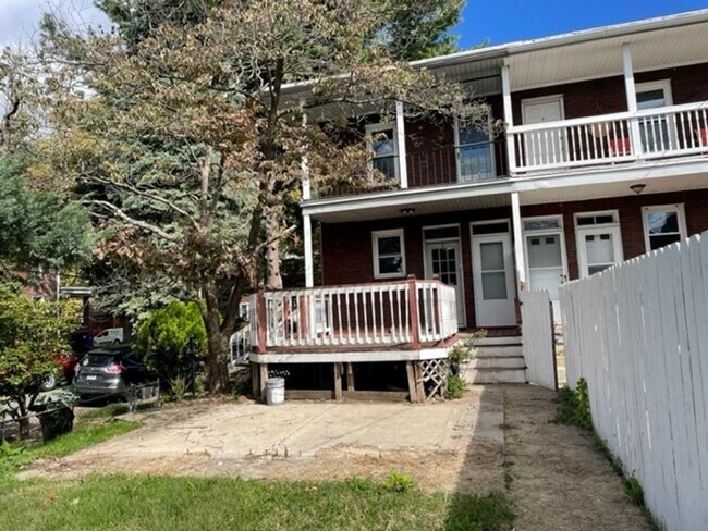 Building Photo - 2558 N 5th St