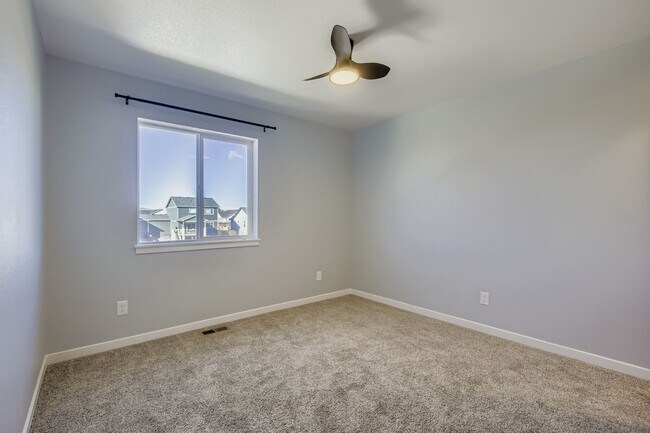 Building Photo - 464 Wind River Dr