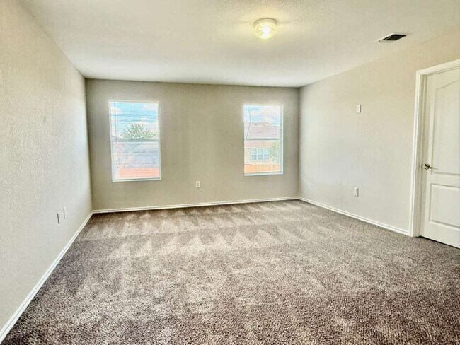 Building Photo - Spacious Two-Story Home: 4 Beds, 2.5 Baths...