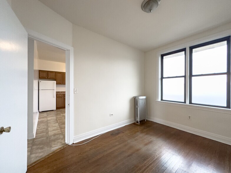 Building Photo - 2638 N Milwaukee Ave