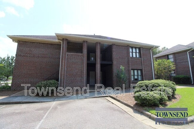 Building Photo - 1055 Ancestry Dr