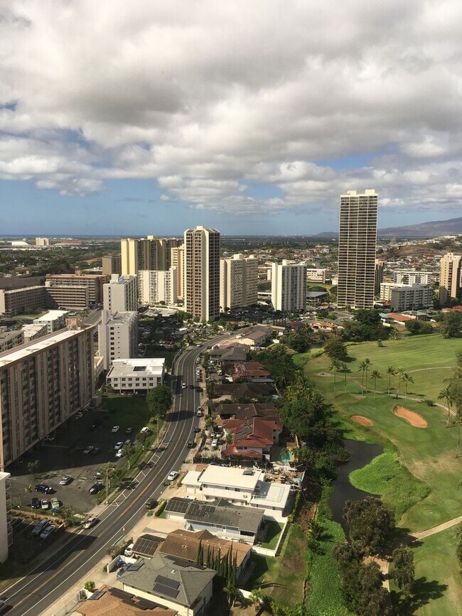 Building Photo - Plaza Landmark 1 bedroom 1 bath