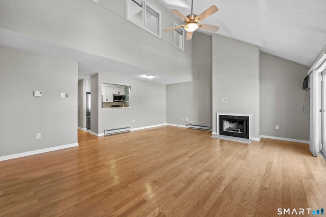 Building Photo - 187 Lovers Ln