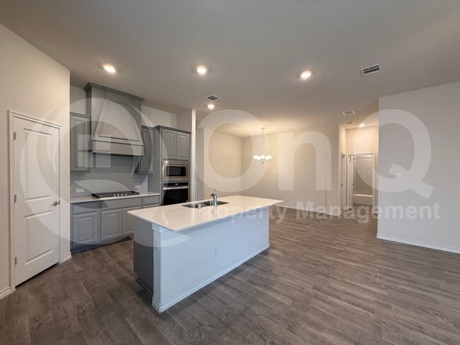 Building Photo - 4124 Ellinger Dr