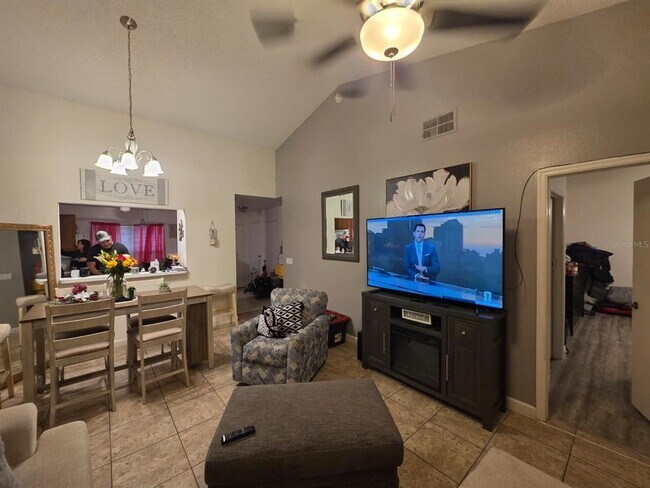 Building Photo - 2358 Water View Loop