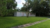 Building Photo - 3 Bed 1 Bath Home | Pet Friendly | Washer ...