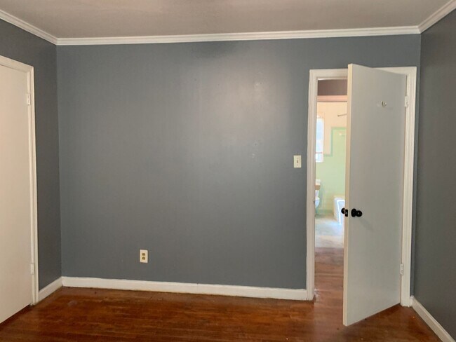 Building Photo - 307 Rosedale Pl