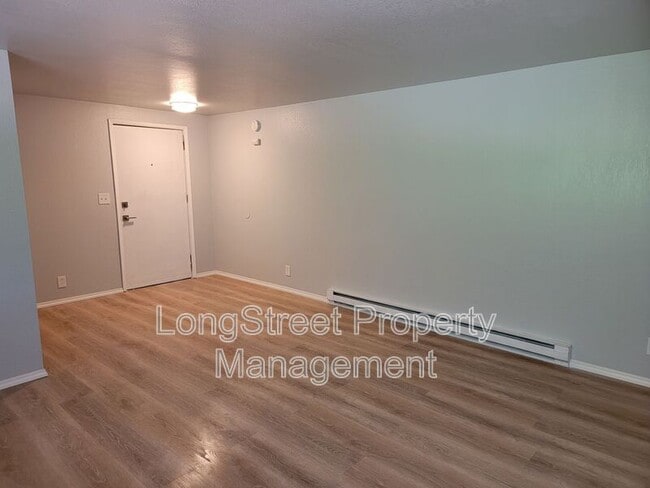 Building Photo - 1140 SW Stamm Pl