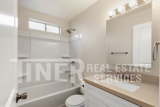 Building Photo - 6355 Villa Dr