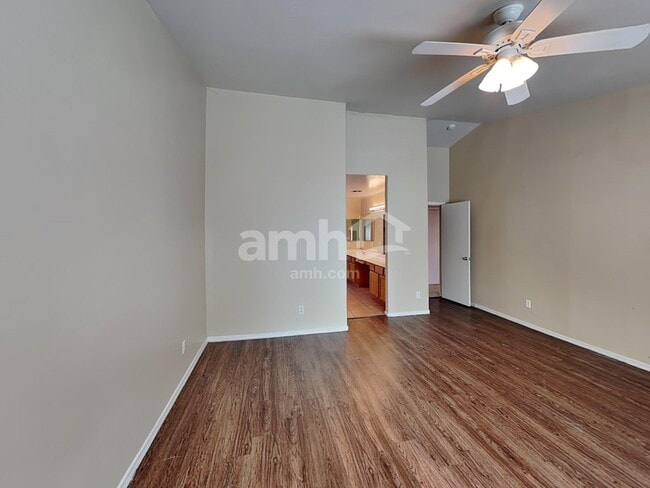 Building Photo - 2510 N 106th Ave