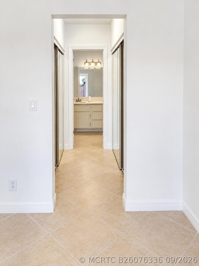 Building Photo - 283 Springdale Cir