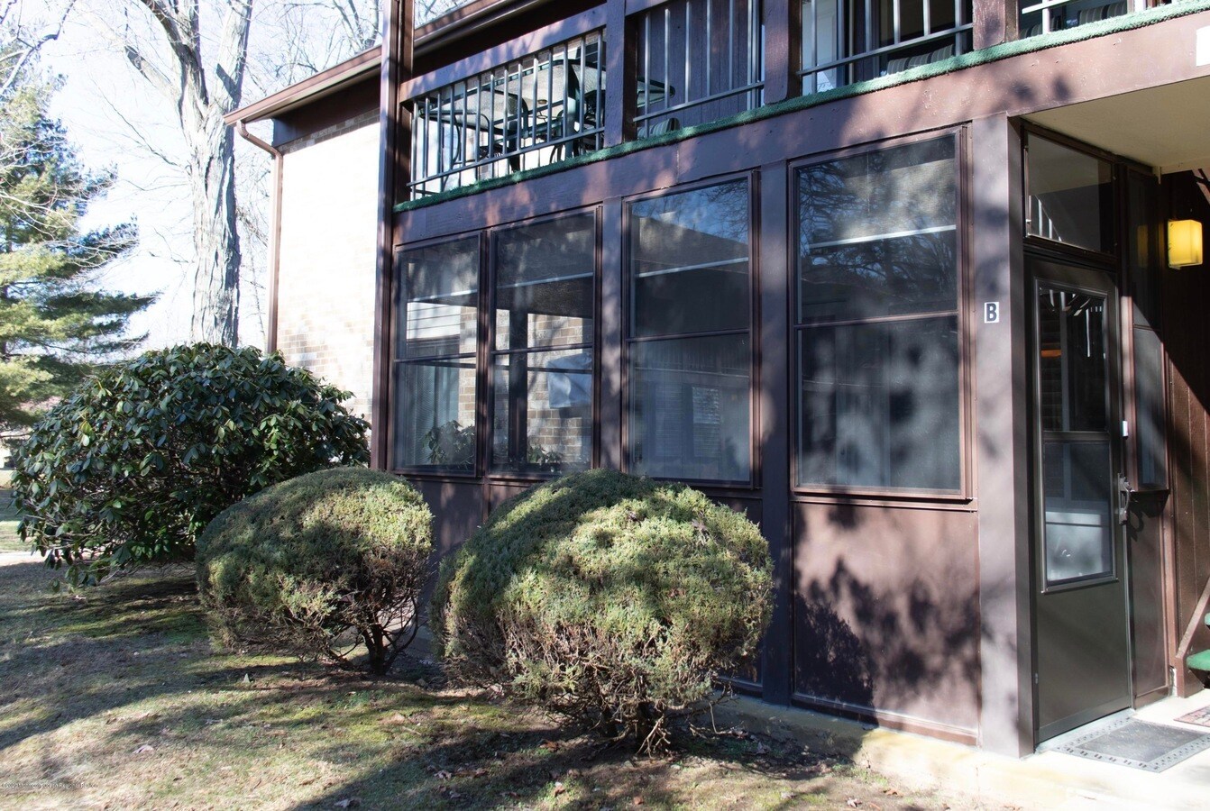 Building Photo - 107 Amberly Dr