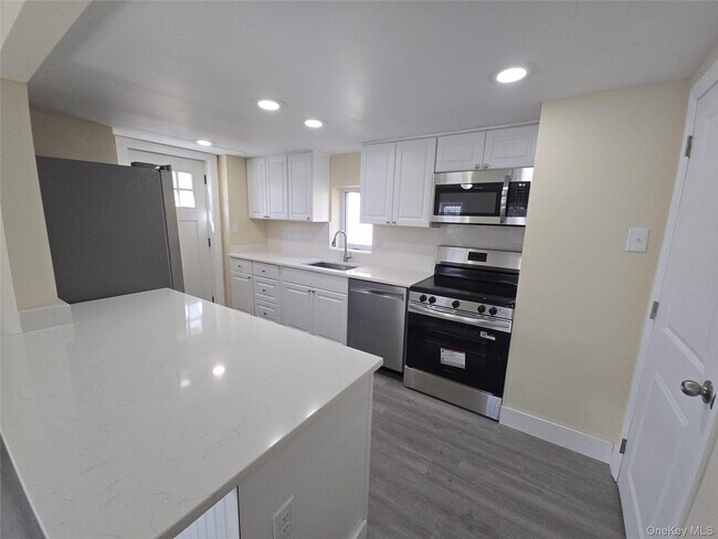 Building Photo - 647 County Route 78