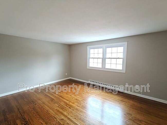 Building Photo - 700 High Street Ext