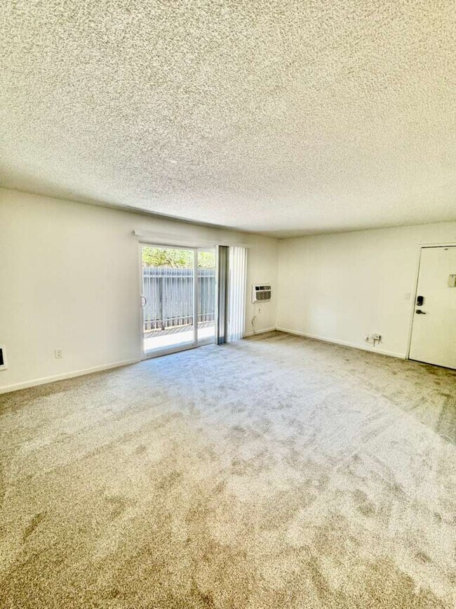 Building Photo - 481 Ignacio Blvd