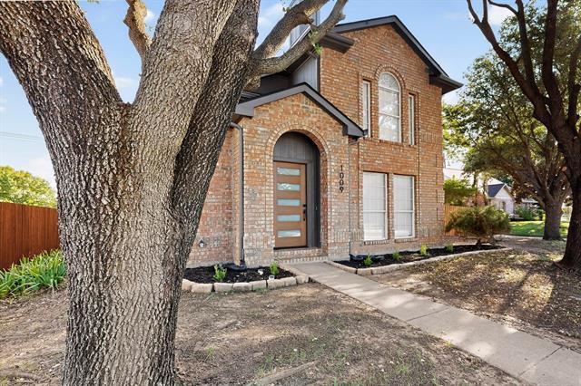 Building Photo - 1009 Lake Bluff Dr