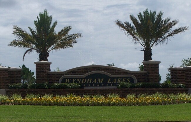 Building Photo - Beautiful 4/5 Bedroom Home in Wyndham Lakes