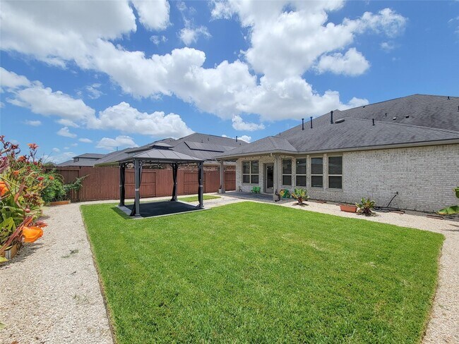 Building Photo - 28638 Monarch Cliffs Dr