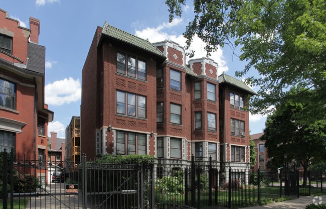Building Photo - 5053 S. Ellis Avenue
