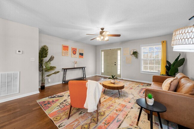 Building Photo - 1438 Addison Dr