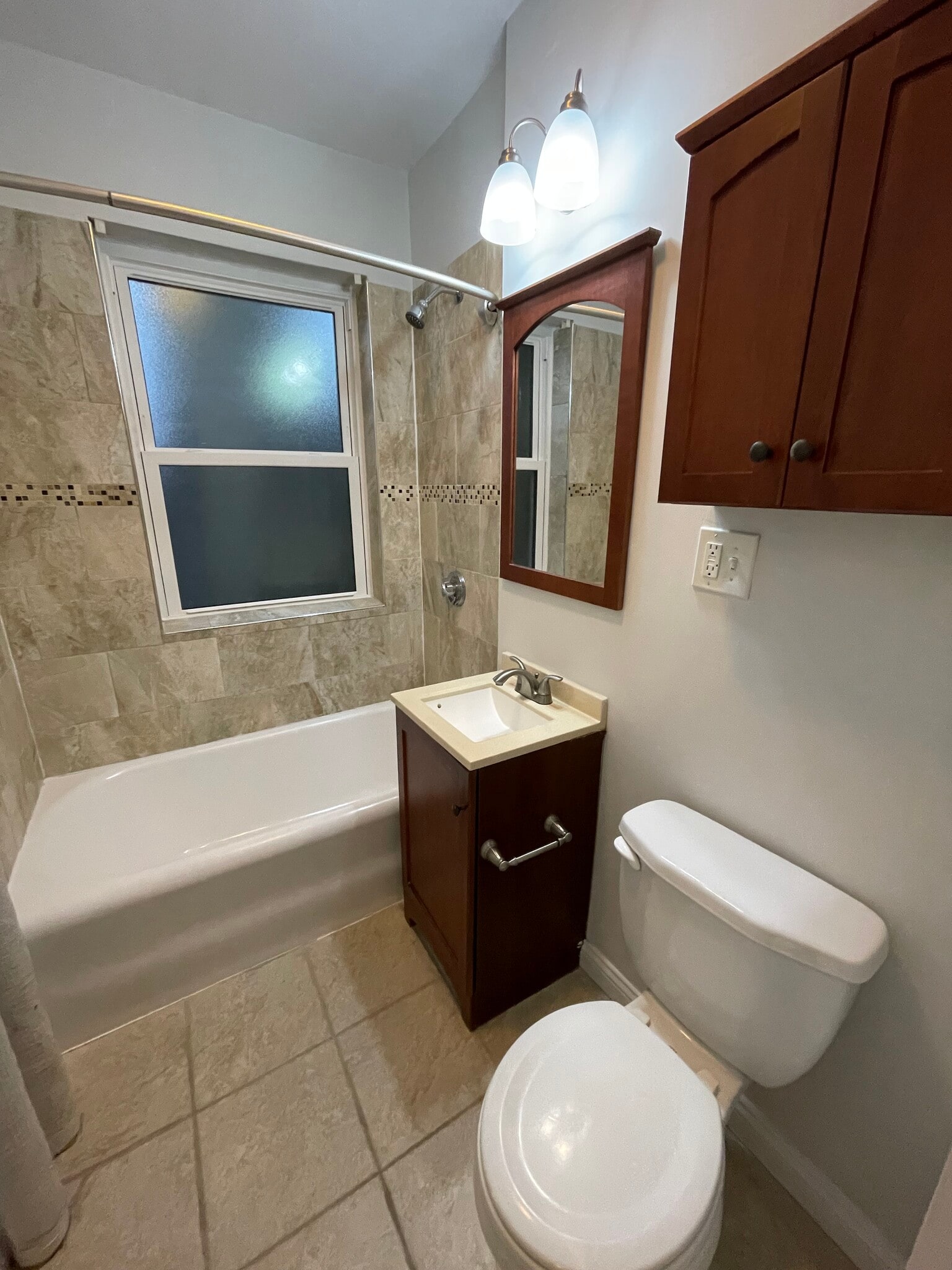 Building Photo - 119 Highland Ave