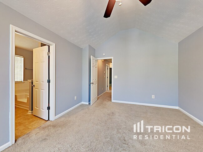 Building Photo - 660 Escalade Dr