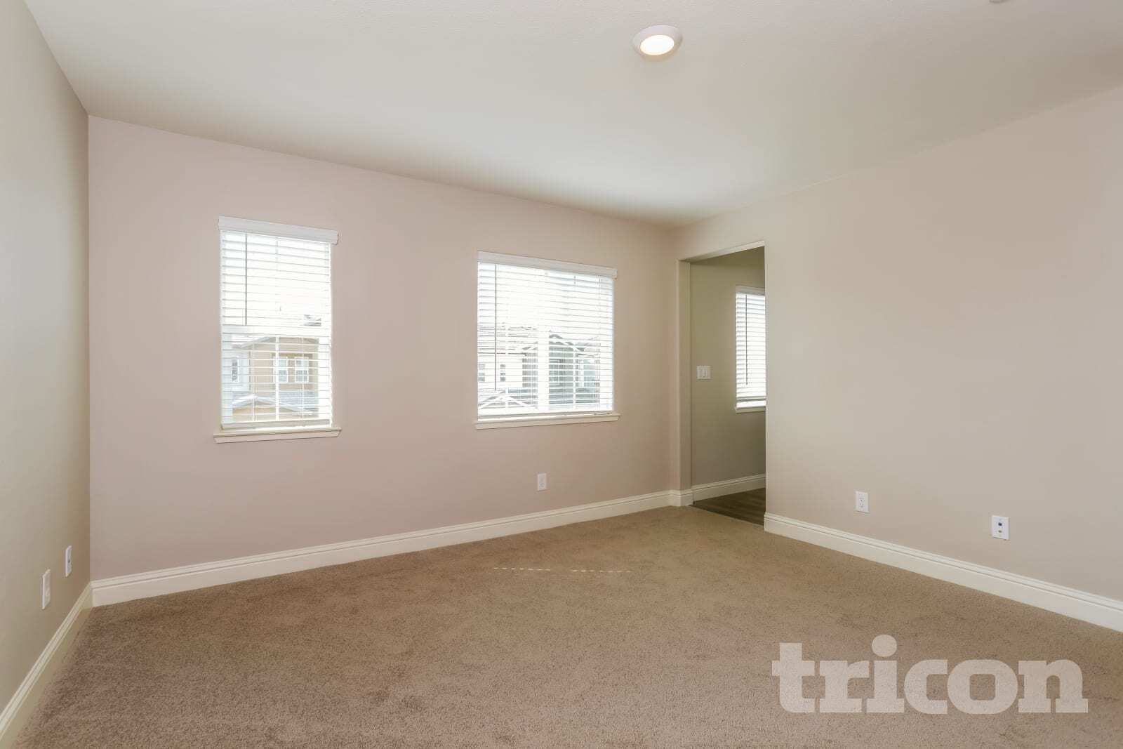 Building Photo - 2118 Comstock Ln