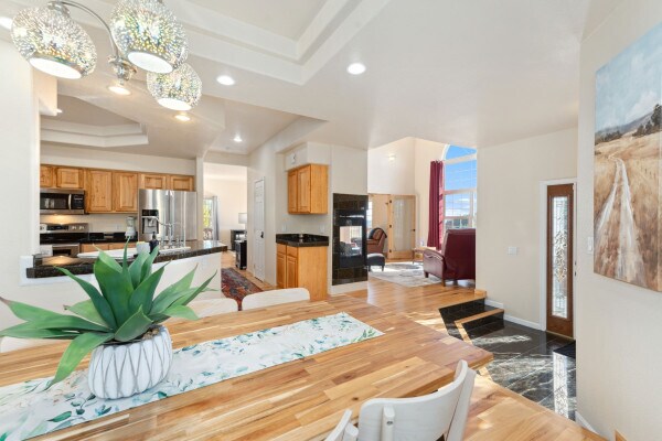 Building Photo - 11770 Leavenworth Dr