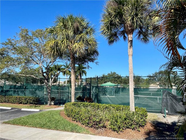 Building Photo - 3701 NW Willow Creek Dr