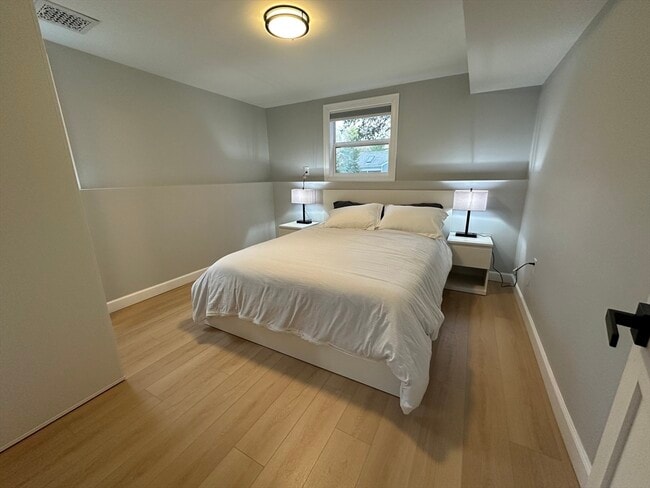 Building Photo - 456 Parsonage St