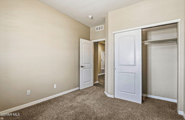 Building Photo - 2157 Honour Point Pl