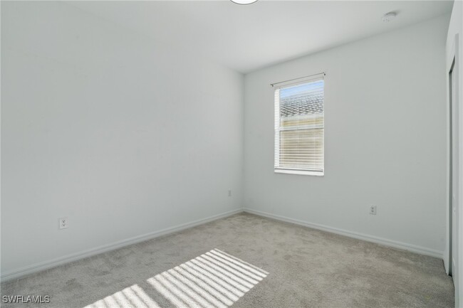 Building Photo - 1767 Alameda Dr