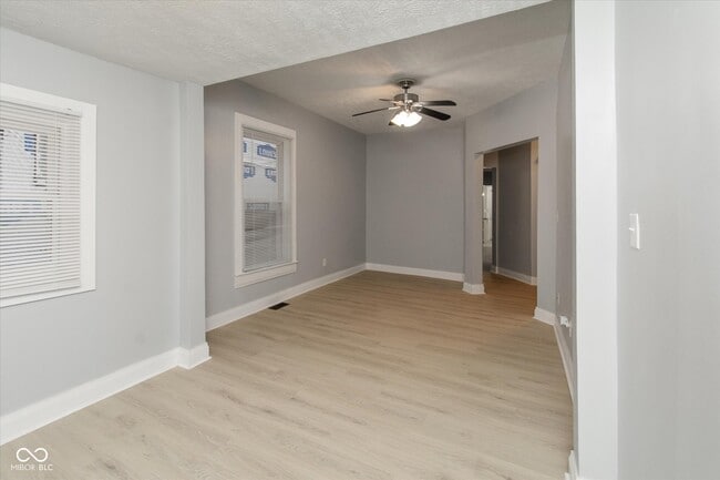 Building Photo - 3180 Graceland Ave