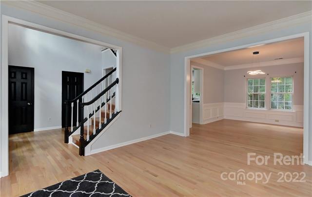 Building Photo - 517 Chadmore S Dr